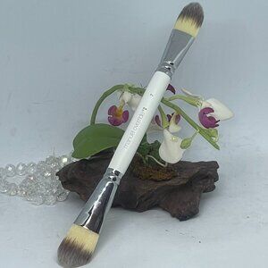 Manuel Override Double Ended Foundation & Concealer Brush # 7 - White - New